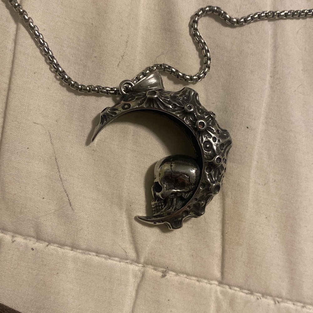 This is a fully made titanium metal necklace